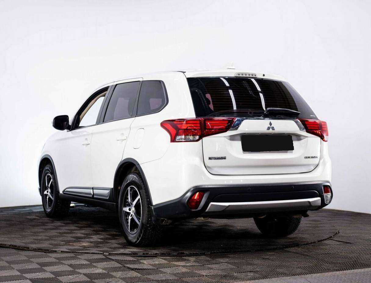 Купить Mitsubishi Outlander, 2017, 152 152 км, фото №4