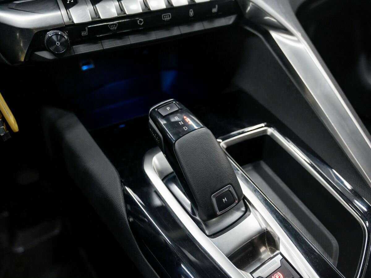 Купить Peugeot 3008, 2018, 55 000 км, фото №16