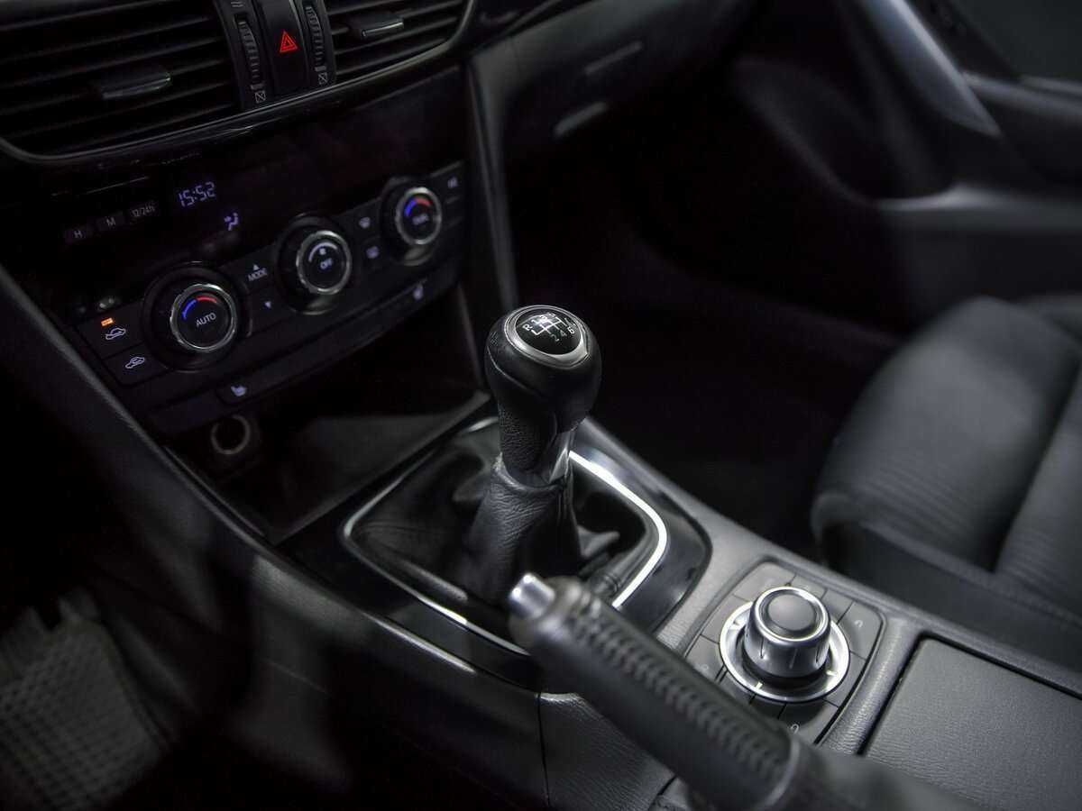 Купить Mazda 6, 2013, 298 223 км, фото №9