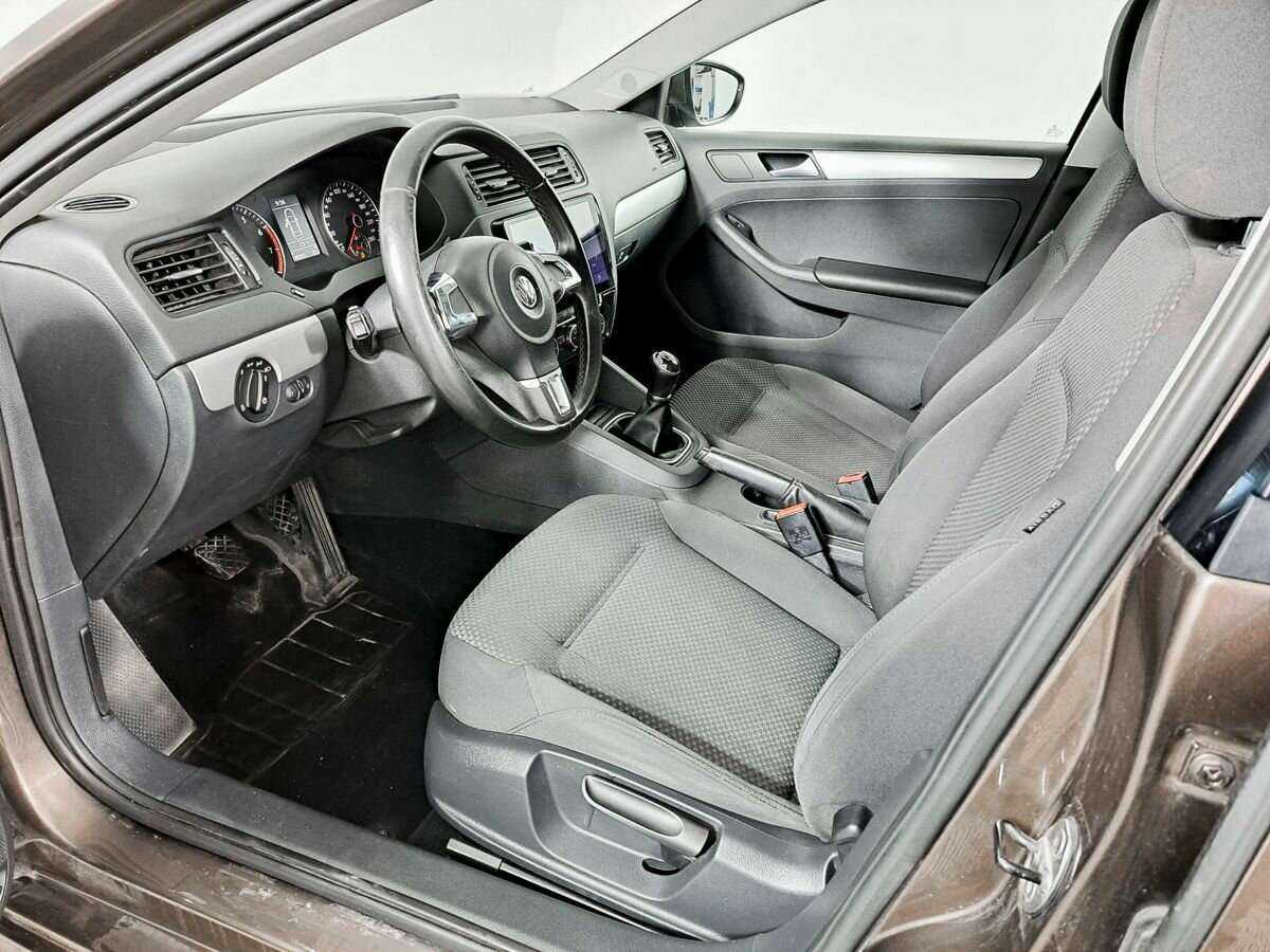 Купить Volkswagen Jetta, 2013, 108 256 км, фото №13