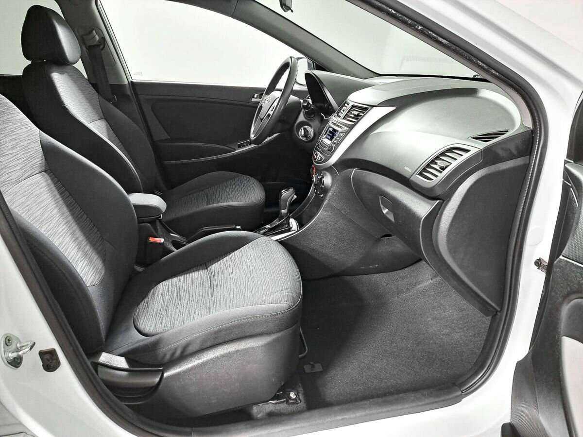 Купить Hyundai Solaris, 2015, 86 340 км, фото №7