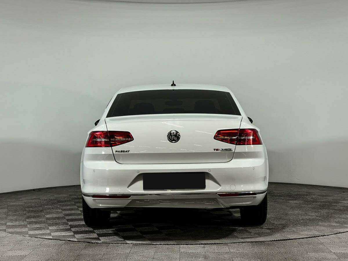 Купить Volkswagen Passat, 2017, 106 250 км, фото №6