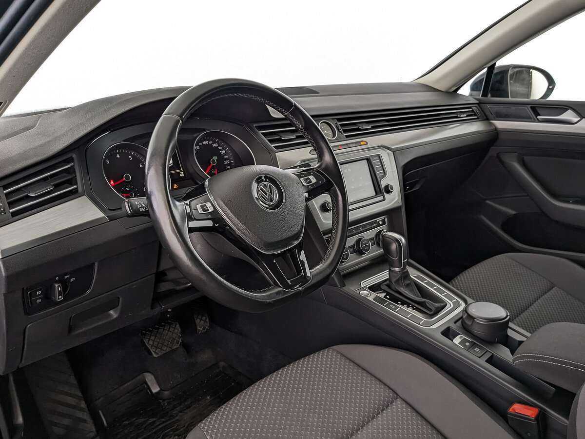Купить Volkswagen Passat, 2016, 61 012 км, фото №10