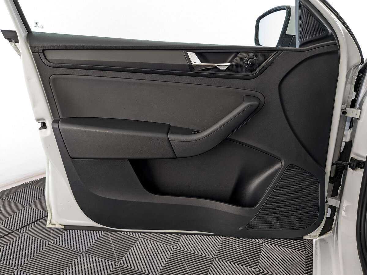 Купить Skoda Rapid, 2018, 103 210 км, фото №15