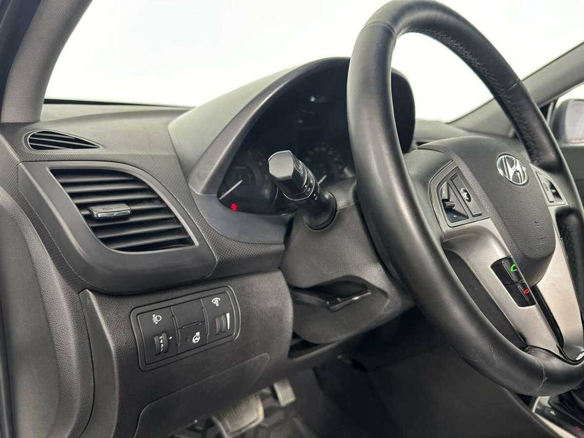 Купить Hyundai Solaris, 2016, 157 958 км, фото №9