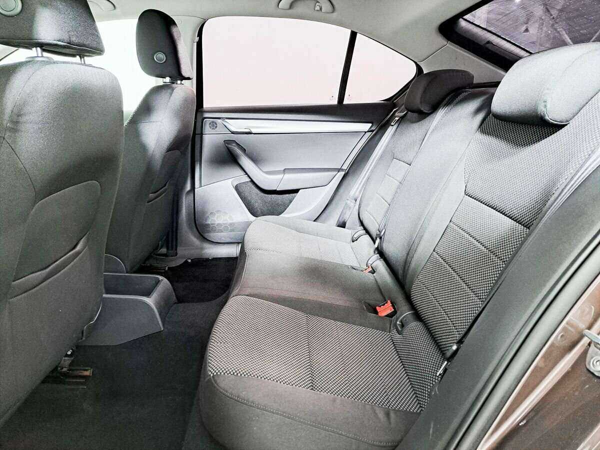 Купить Skoda Octavia, 2014, 220 000 км, фото №9
