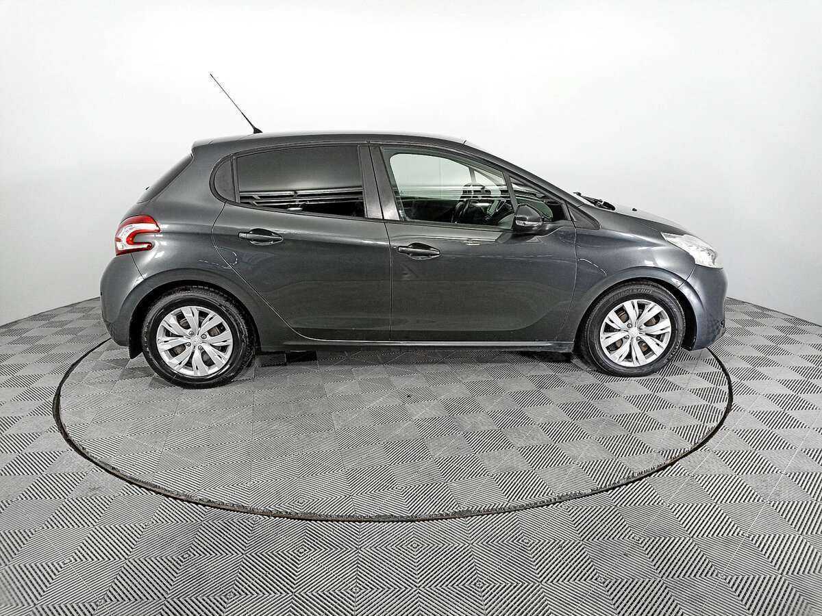 Купить Peugeot 208, 2013, 108 259 км, фото №4