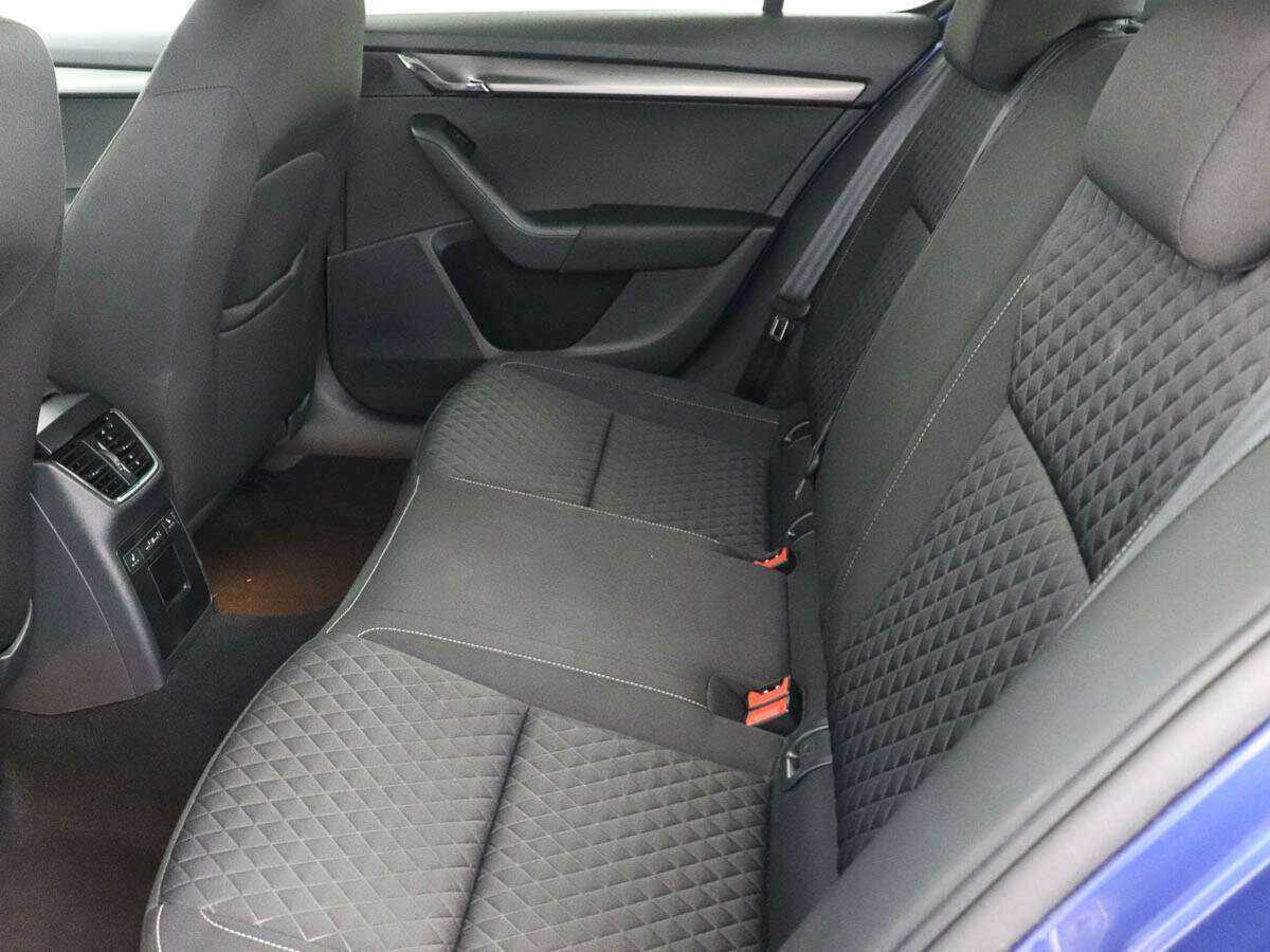 Купить Skoda Octavia, 2018, 127 000 км, фото №9