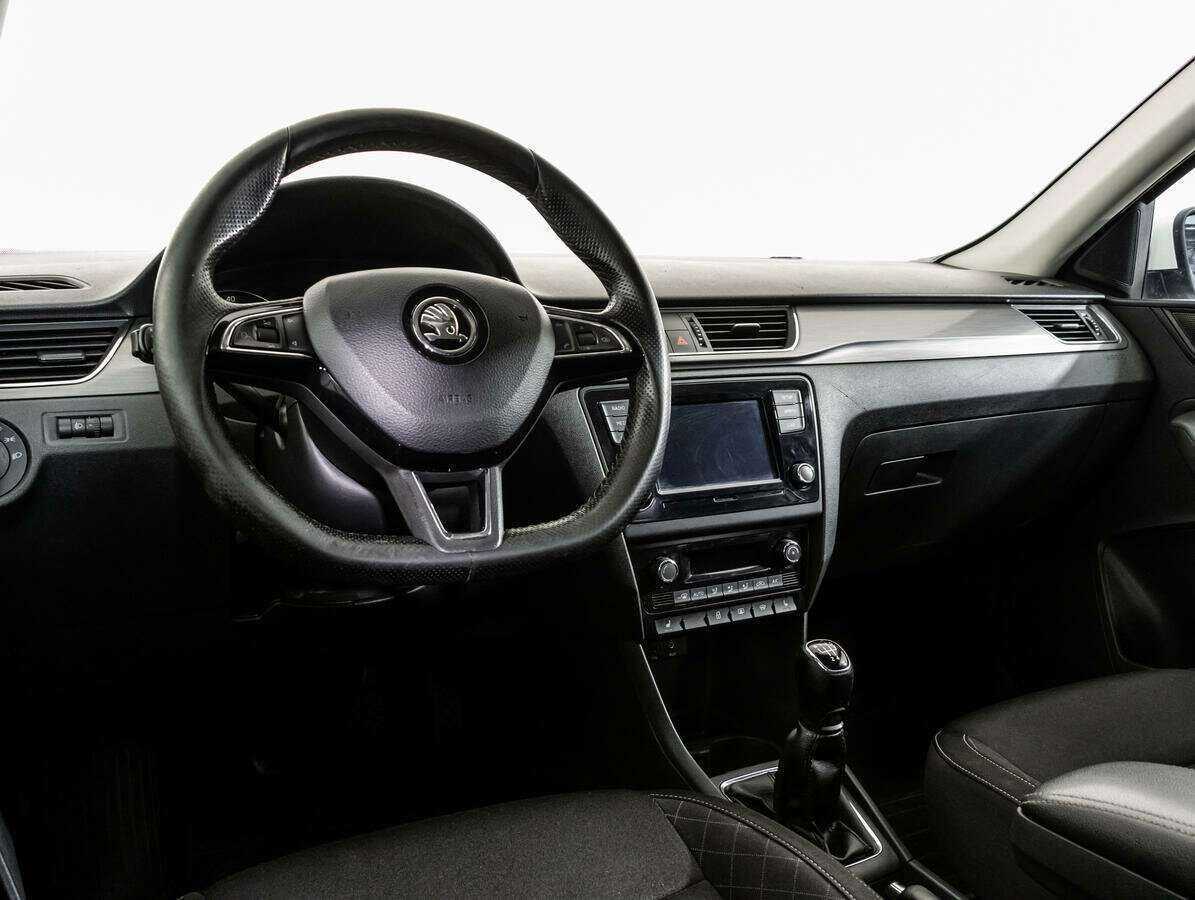 Купить Skoda Rapid, 2017, 220 219 км, фото №9