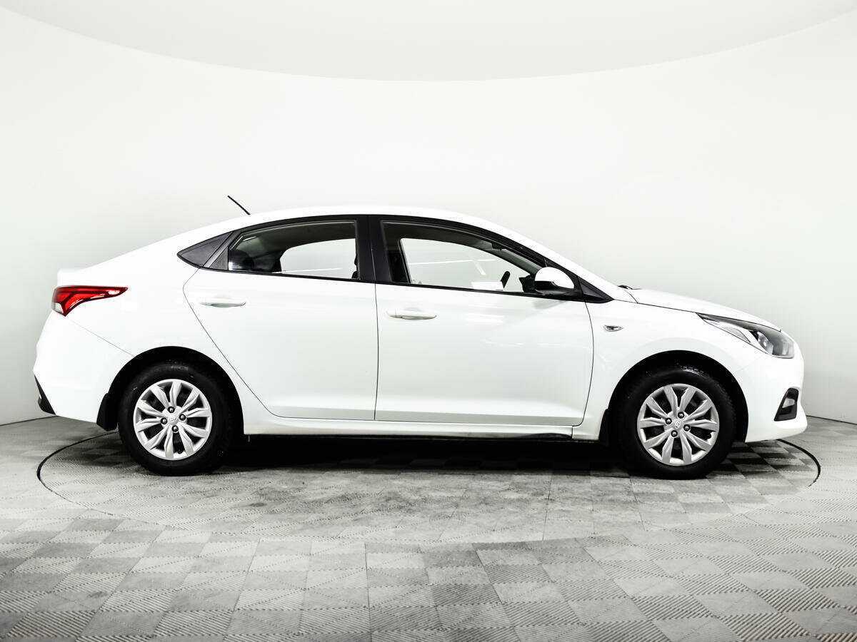 Купить Hyundai Solaris, 2017, 87 996 км, фото №4
