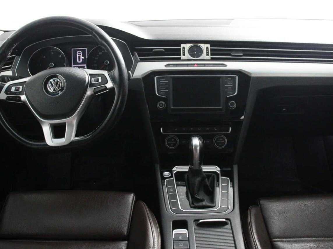 Купить Volkswagen Passat DSG7, 2017, 141 158 км, фото №11