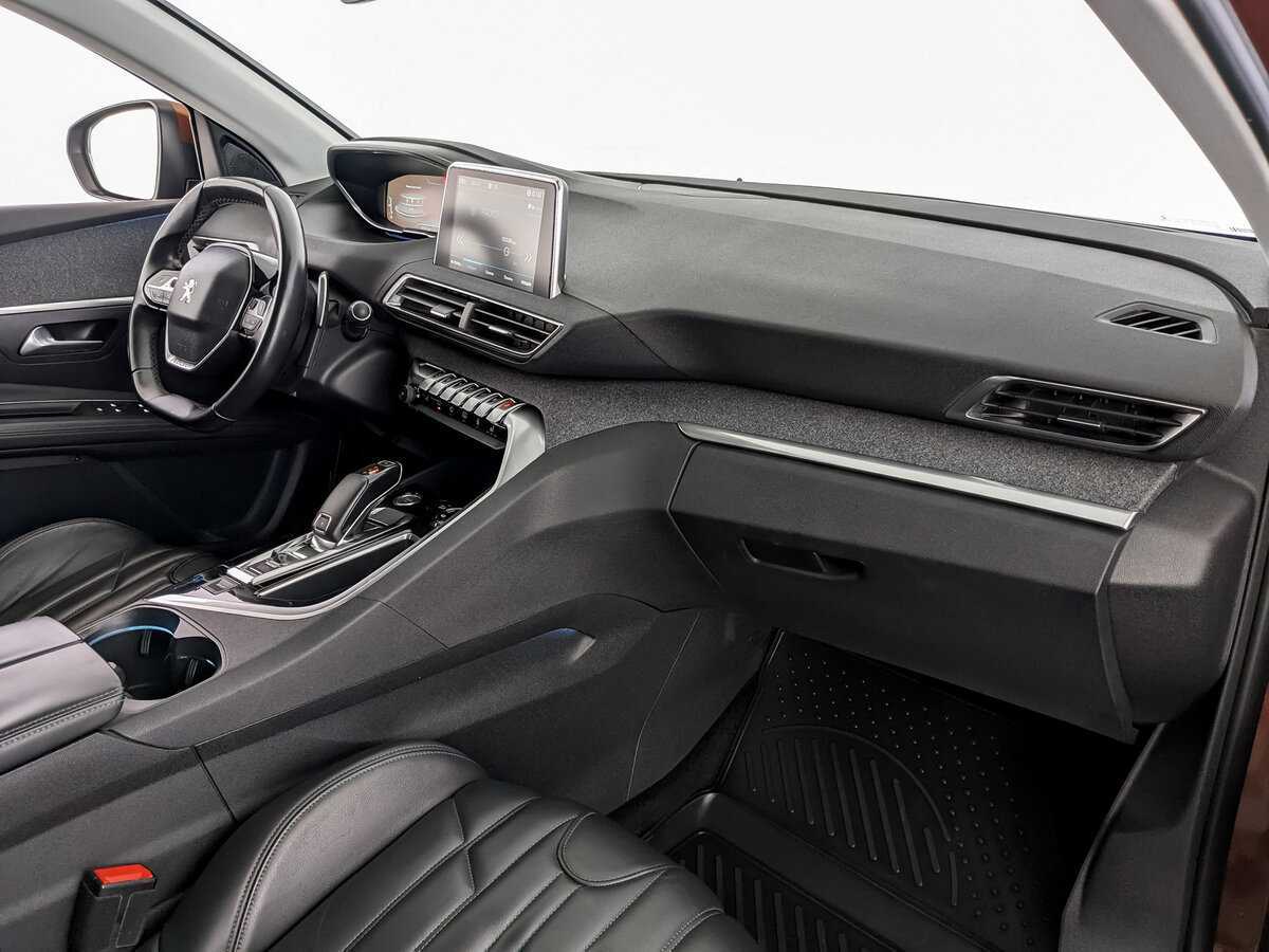 Купить Peugeot 3008, 2017, 91 000 км, фото №9