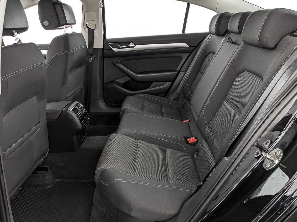 Купить Volkswagen Passat, 2018, 108 936 км, фото №14