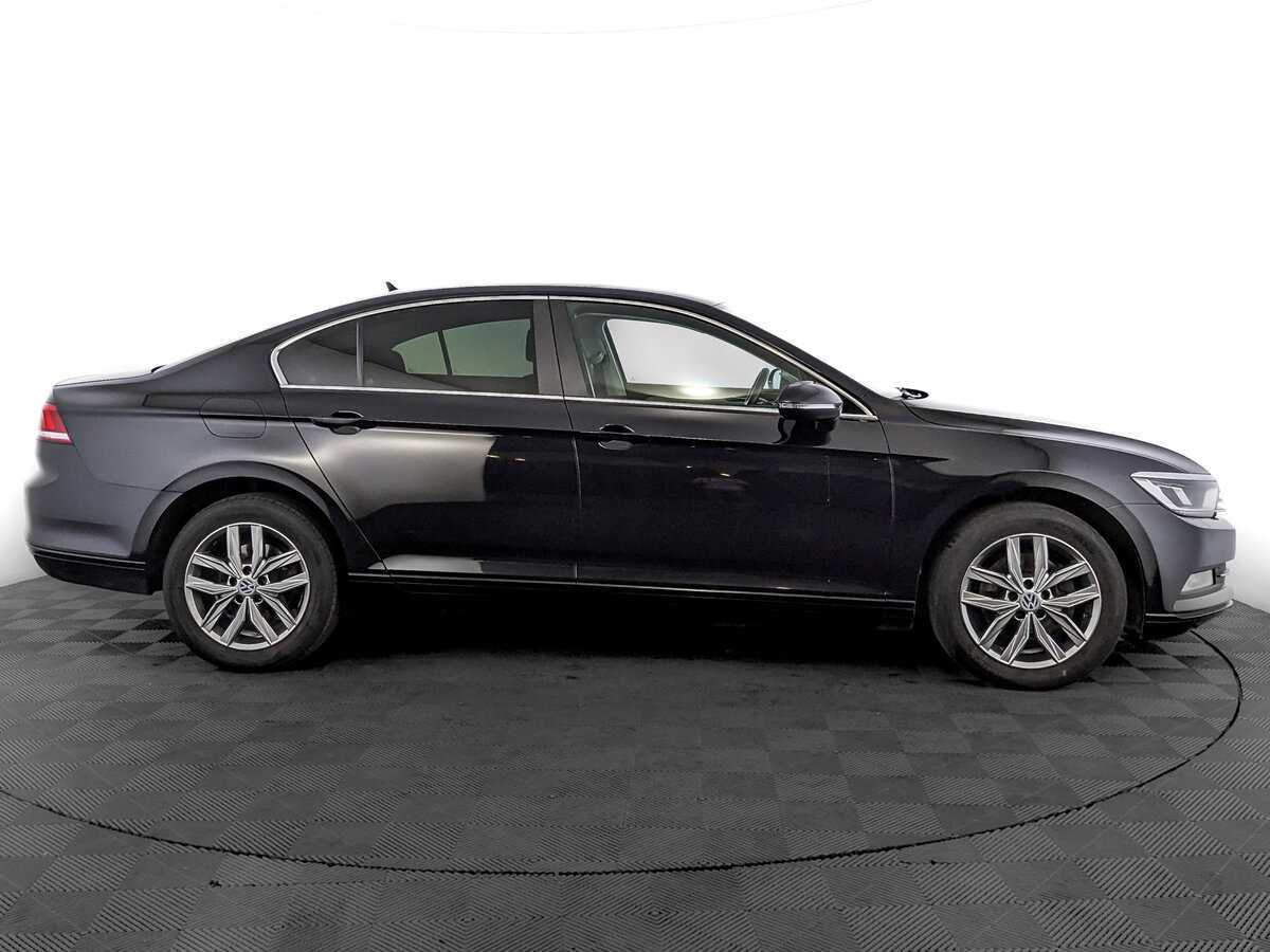 Купить Volkswagen Passat, 2018, 188 206 км, фото №4