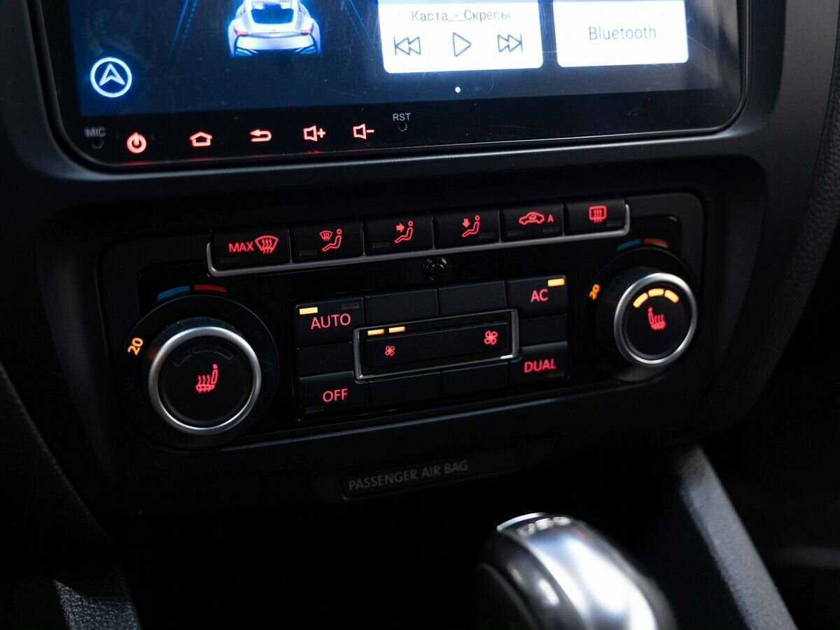 Купить Volkswagen Jetta, 2012, 200 216 км, фото №20