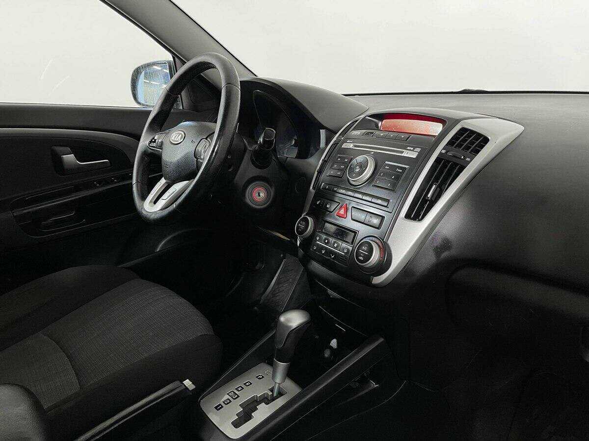 Купить Kia Ceed, 2012, 228 400 км, фото №9