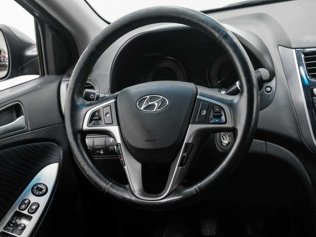 Купить Hyundai Solaris, 2016, 49 593 км, фото №12