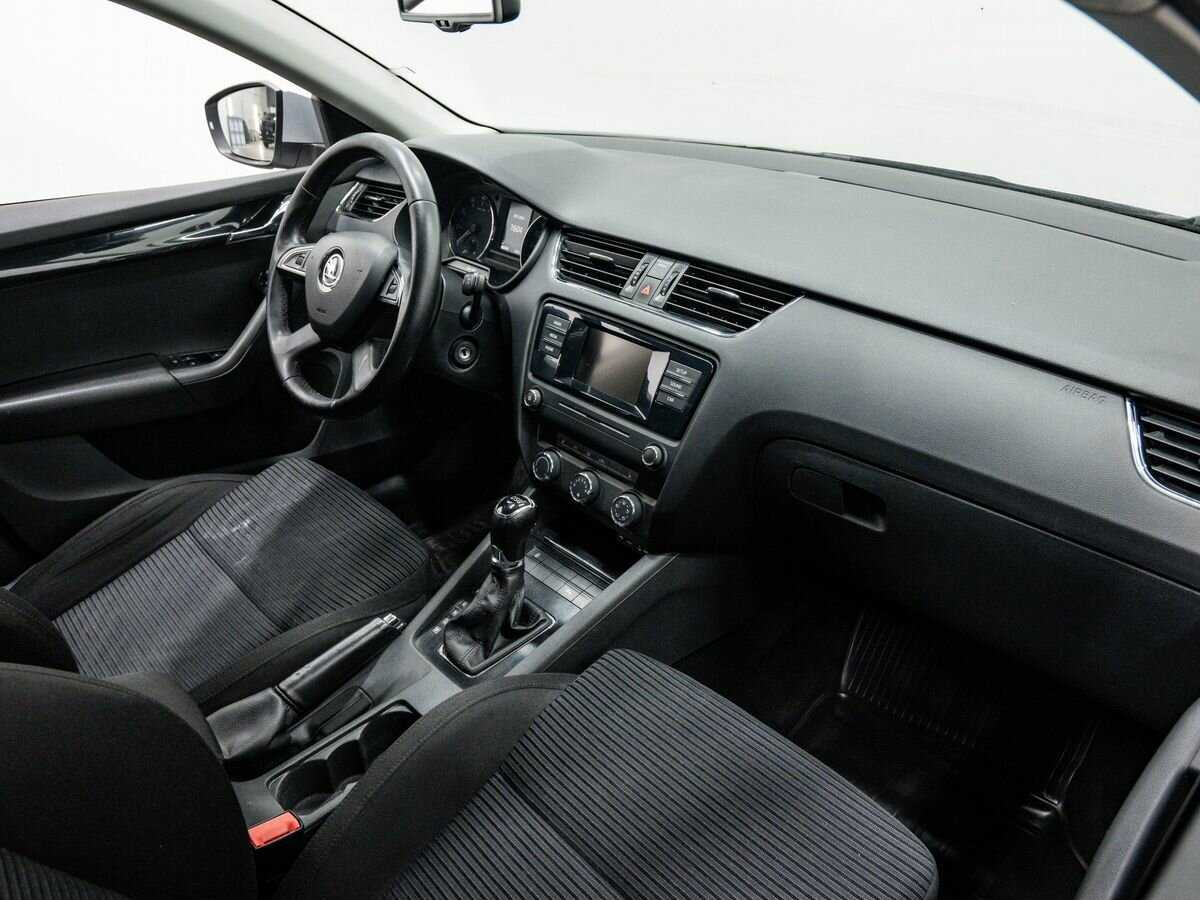 Купить Skoda Octavia, 2015, 259 000 км, фото №4