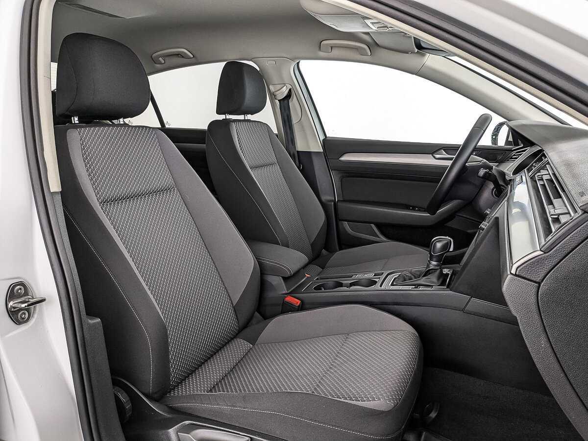 Купить Volkswagen Passat, 2017, 120 532 км, фото №24