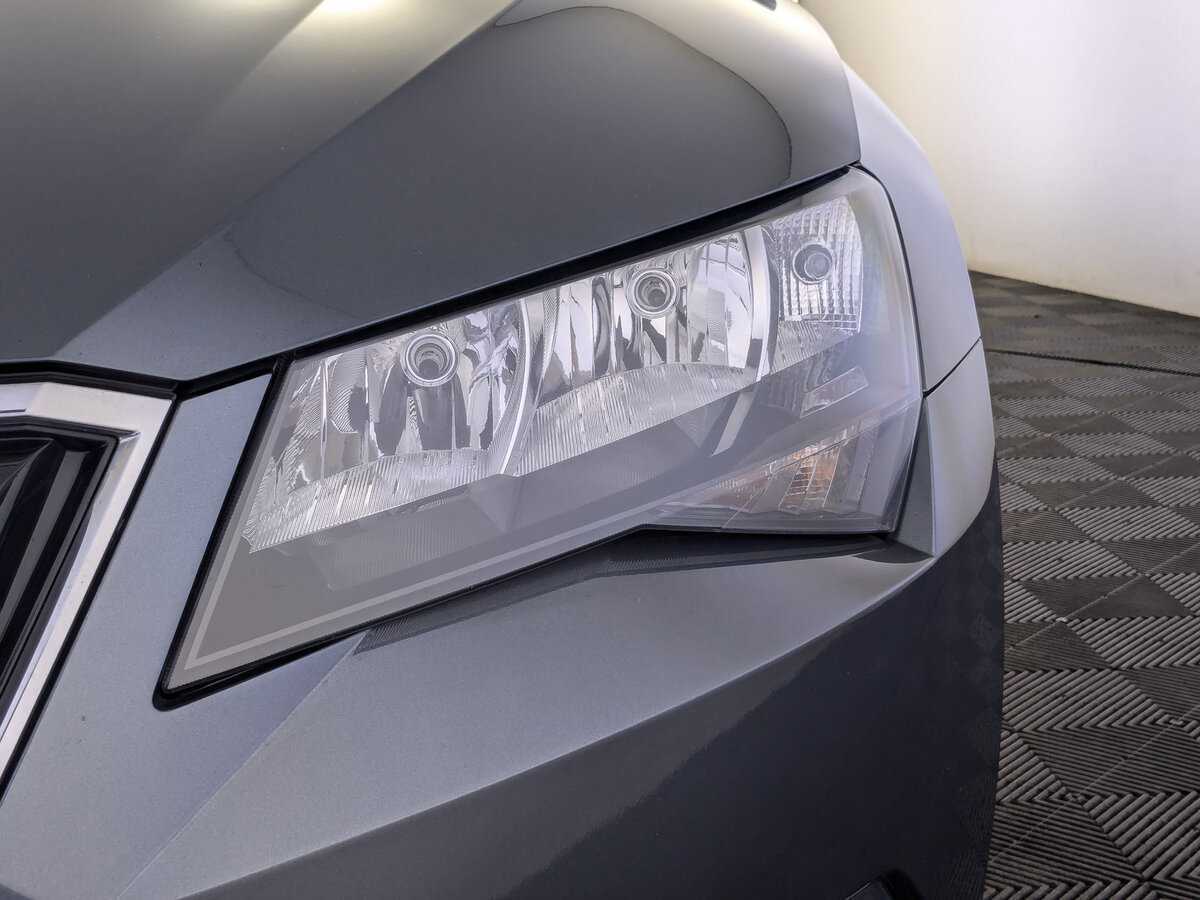 Купить Skoda Superb, 2019, 155 899 км, фото №11