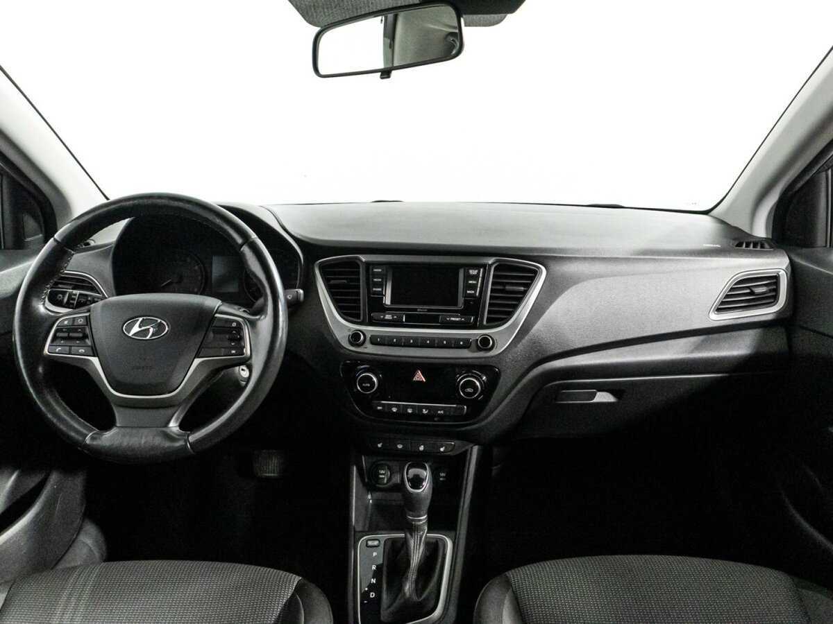 Купить Hyundai Solaris, 2018, 120 365 км, фото №13