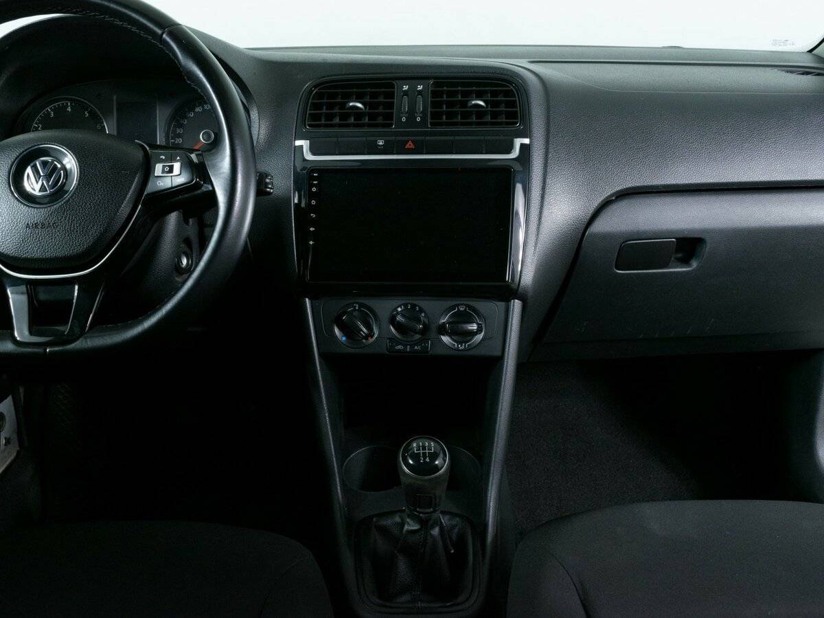 Купить Volkswagen Polo, 2018, 246 700 км, фото №9