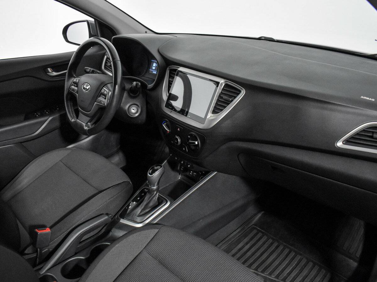 Купить Hyundai Solaris, 2017, 148 326 км, фото №13