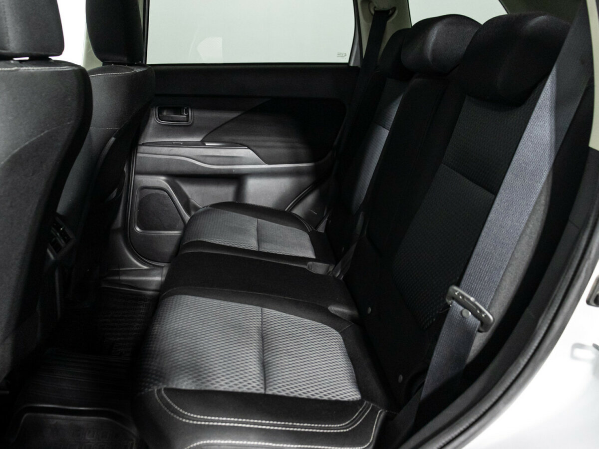 Купить Mitsubishi Outlander III Рестайлинг 3, 2019, 208 856 км, фото №10